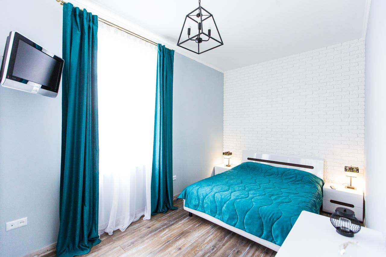1 Bedroom Apartment Near Elizabeth'S The Cathedral ลวีฟ ภายนอก รูปภาพ